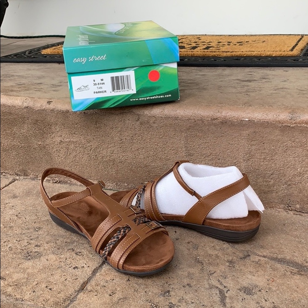 Tan easy street sandals brand new!